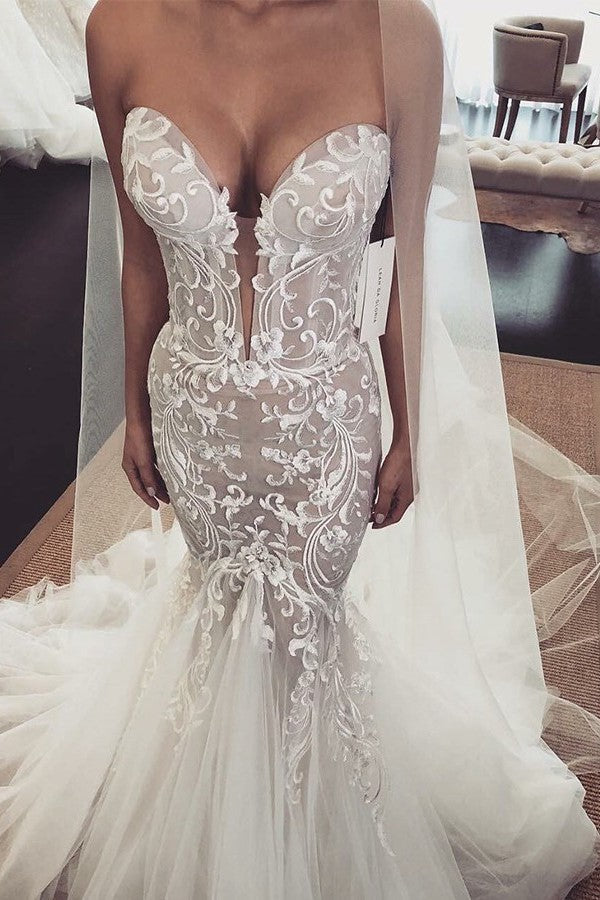 Sweetheart Lace Appliques Sexy Strapless Mermaid Tulle Wedding Dress